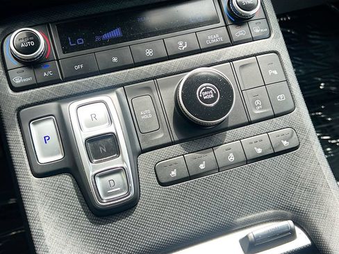 Used 2023 Hyundai Palisade Limited w/ Cargo Package FWD image 17