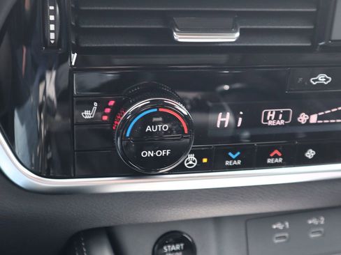 New 2026 Nissan Rogue Platinum w/ Platinum Premium Package AWD/4WD image 18