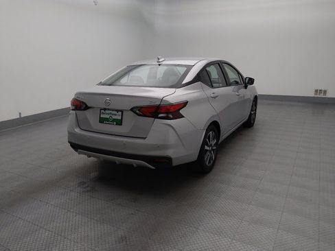 Used 2021 Nissan Versa SV FWD image 9
