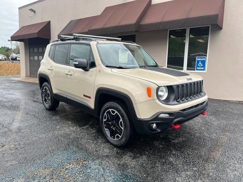 Used 2016 Jeep Renegade Trailhawk w/ Safety & Security Group image 3