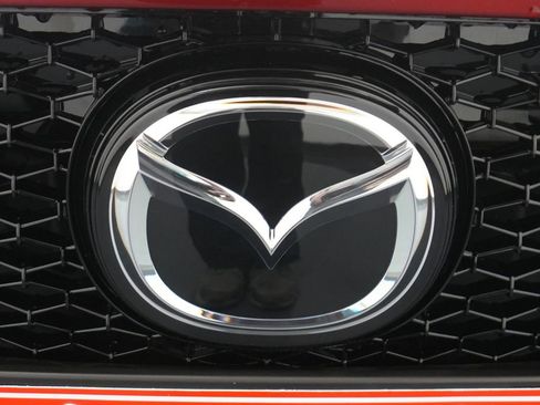 New 2026 MAZDA MAZDA3 2.5 S Hatchback w/ Premium Pkg FWD image 11