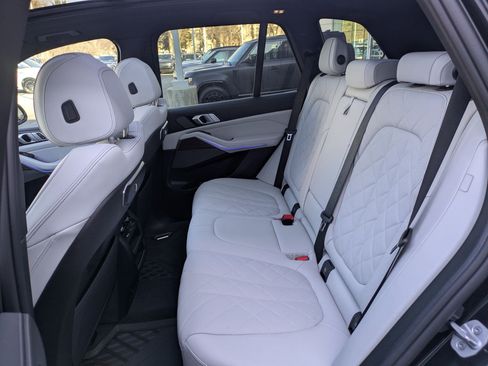 Used 2025 BMW X5 sDrive40i w/ Premium Package image 28