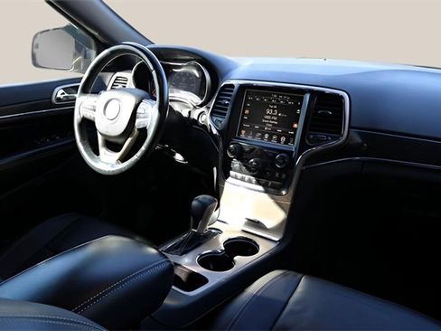 Used 2017 Jeep Grand Cherokee Limited w/ Trailer Tow Group IV image 18