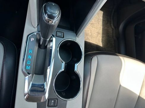 Used 2017 Chevrolet Equinox Premier w/ Enhanced Convenience Package FWD image 12
