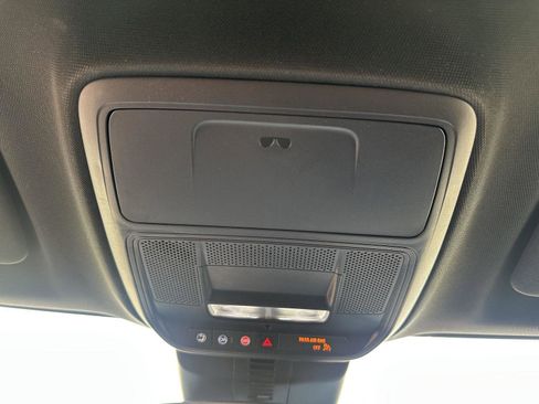 Used 2025 Buick Enclave Preferred image 35