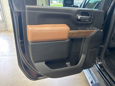 Used 2020 Chevrolet Silverado 2500 High Country w/ Z71 Off-Road Package image 34