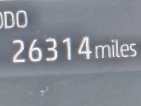 Used 2023 Toyota Highlander LE FWD image 22