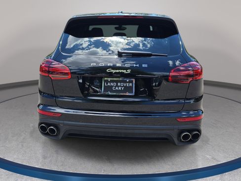 Used 2017 Porsche Cayenne S AWD/4WD image 6