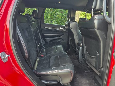 Used 2017 Jeep Grand Cherokee Trailhawk image 34