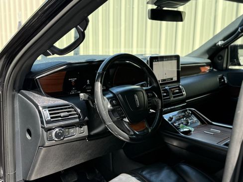 Used 2020 Lincoln Navigator L Reserve RWD image 16