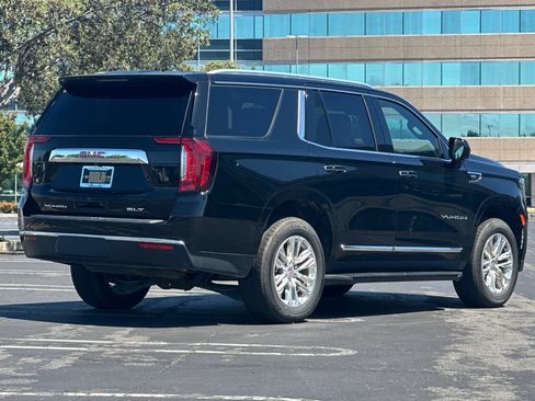 Used 2024 GMC Yukon SLT AWD/4WD image 4