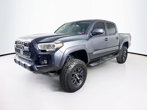 Used 2021 Toyota Tacoma SR5 image 4