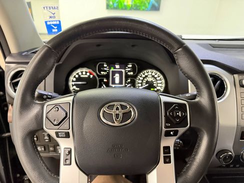 Used 2020 Toyota Tundra Limited w/ Limited Premium Package AWD/4WD image 30