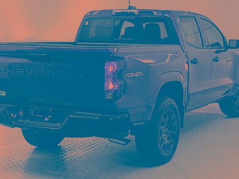 Used 2025 Chevrolet Colorado W/T w/ WT Custom Package AWD/4WD image 3
