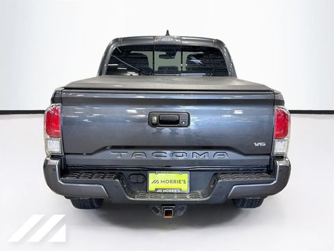 Used 2022 Toyota Tacoma TRD Off-Road w/ Technology Package AWD/4WD image 6
