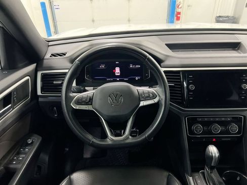 Used 2022 Volkswagen Atlas Cross Sport SEL R-Line AWD/4WD image 11