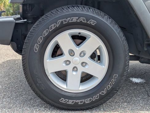 Used 2017 Jeep Wrangler Sport w/ Quick Order Package 24S AWD/4WD image 10