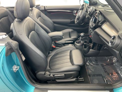 Used 2019 MINI Cooper S w/ Driver Assistance Package image 28