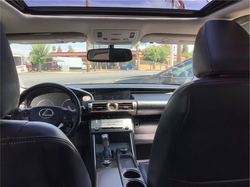 Used 2016 Lexus IS 200t RWD image 9