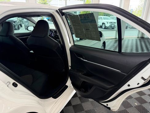 Used 2022 Toyota Camry LE FWD image 34