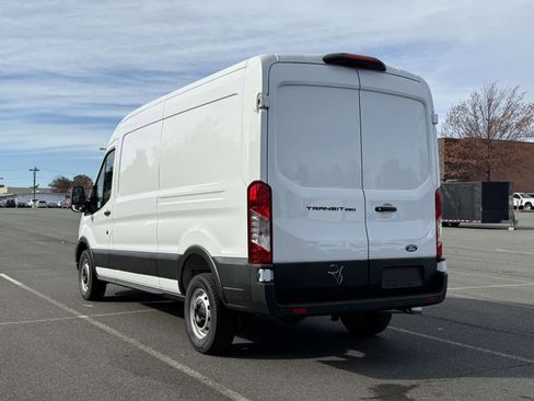 New 2026 Ford Transit 250 148 Medium Roof w/ Load Area Protection Package RWD image 4