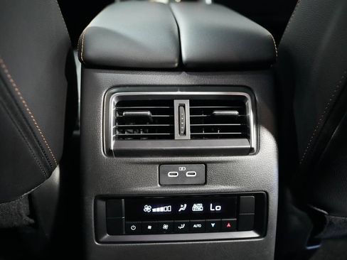 Used 2024 MAZDA CX-90 3.3 Turbo w/ Preferred Plus AWD/4WD image 39