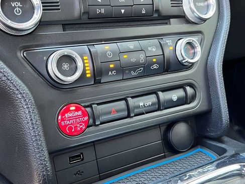 Used 2017 Ford Mustang GT w/ GT Performance Package RWD image 18