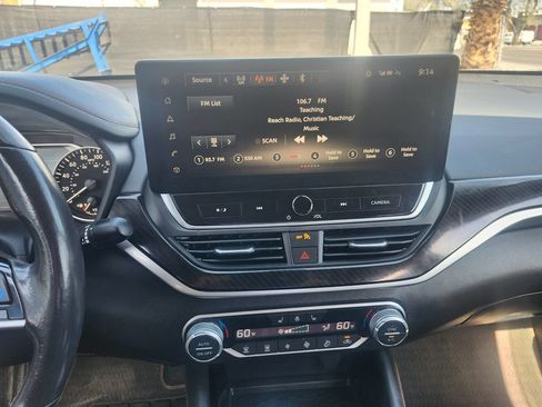Used 2023 Nissan Altima 2.0 SR FWD image 24