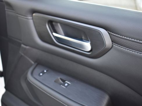 New 2026 Nissan Armada SV image 62