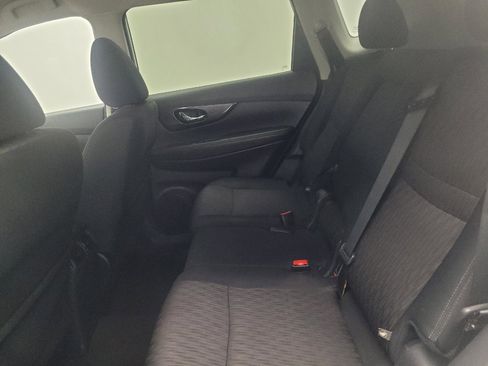 Used 2018 Nissan Rogue SV AWD/4WD image 18