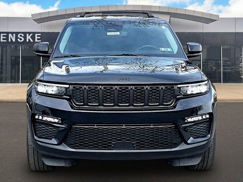 Used 2023 Jeep Grand Cherokee Limited w/ Black Appearance Package image 3