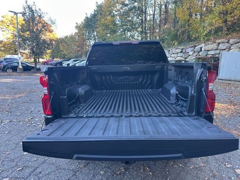 Used 2021 Chevrolet Silverado 1500 Custom Trail Boss w/ LPO, Dark Essentials Package image 14
