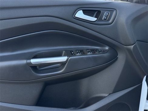 Used 2019 Ford Escape SE image 26