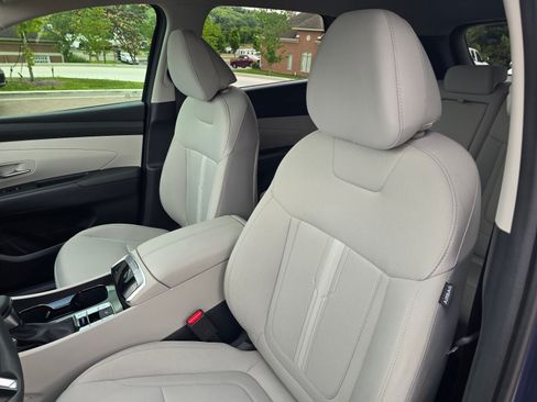 Certified 2025 Hyundai Tucson SEL FWD image 12