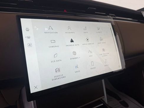 New 2025 Land Rover Range Rover Long Wheelbase SE image 33