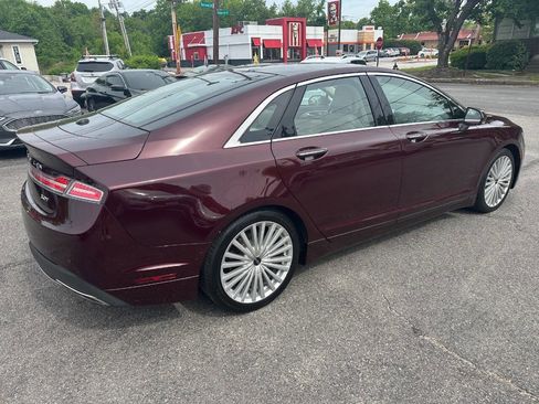 Used 2017 Lincoln MKZ Reserve FWD image 5