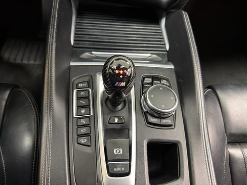 Used 2015 BMW X5 M AWD 4dr w/ Premium Package image 21