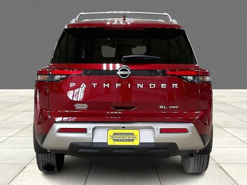 Used 2023 Nissan Pathfinder SL AWD/4WD image 4