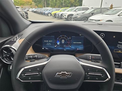 New 2026 Chevrolet Equinox ACTIV w/ Convenience Package III image 25