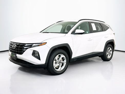 Used 2024 Hyundai Tucson SEL AWD/4WD image 3