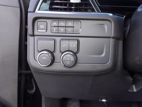 Used 2026 Chevrolet Suburban RST RWD image 24