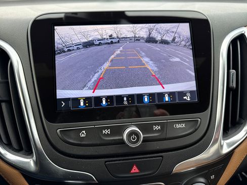 Used 2021 Chevrolet Equinox Premier image 24