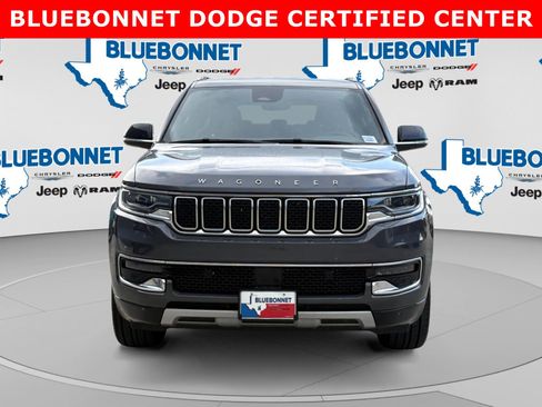 Used 2024 Jeep Wagoneer Series II w/ Flexible Seating Group RWD image 2