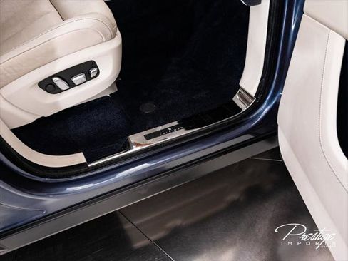 Used 2019 Rolls-Royce Cullinan AWD/4WD image 46
