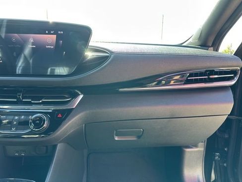 Used 2025 Buick Envista Sport Touring FWD image 42