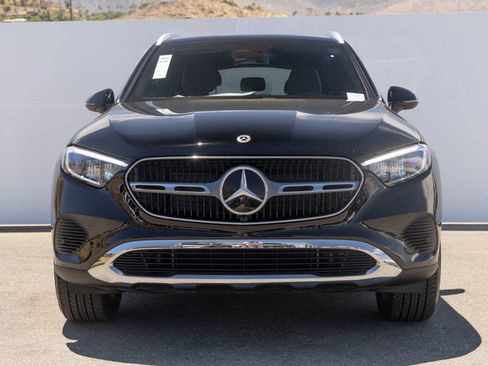 Used 2026 Mercedes-Benz GLC 300 4MATIC image 4