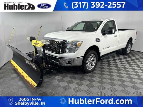 Used 2017 Nissan Titan SV AWD/4WD image 4