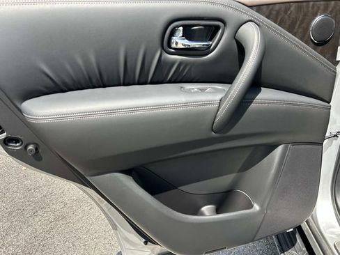 Used 2024 Nissan Armada Platinum w/ Captain's Chairs Package AWD/4WD image 22