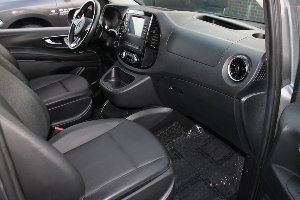 Used 2021 Mercedes-Benz Metris Passenger image 35