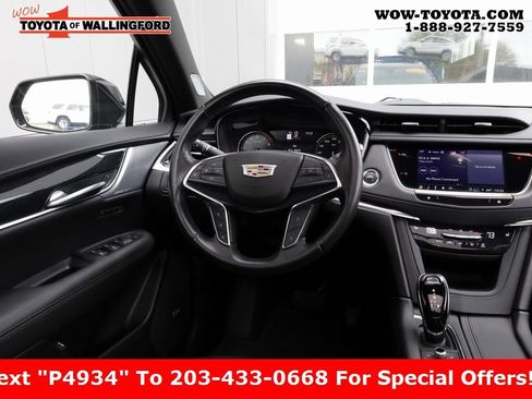 Used 2023 Cadillac XT5 Premium Luxury image 23
